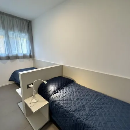 Flat With Pool Access And Terrace Apartment